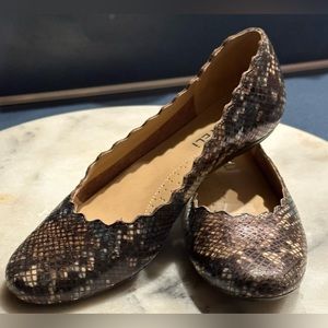 Vaneli Animal Print Brown, Beige & Blue Leather Snakeskin Ballet Flats SZ 7 New